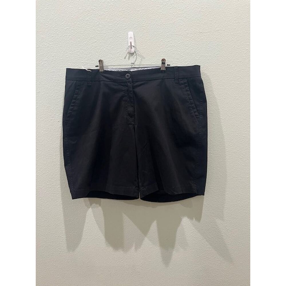 Crown & Ivy NWOT 16W Caroline Shorts Black